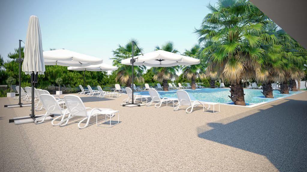 Gava Waterman Milna Resort Exterior photo